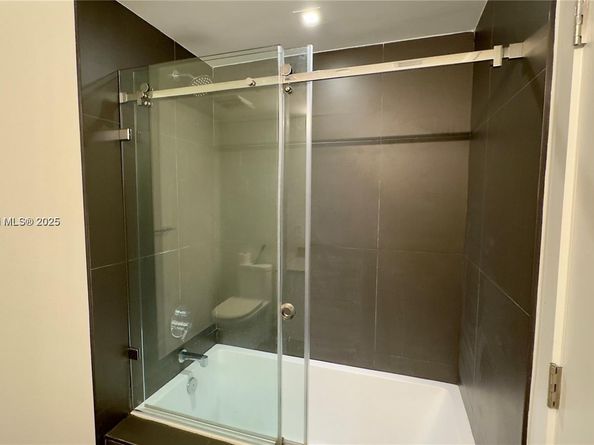 1600 NE 1st Ave 1611, Miami FL 33132