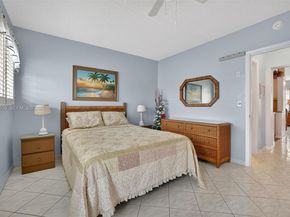 800 SW 10th Ter 11T, Hallandale Beach FL 33009