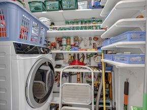 800 SW 10th Ter 11T, Hallandale Beach FL 33009