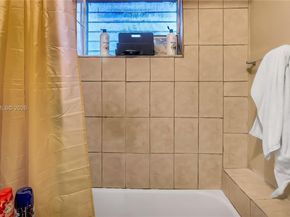 3570 NW 34th Way, Lauderdale Lakes FL 33309