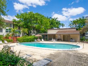 7450 NW 17th St 205, Plantation FL 33313