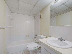 7450 NW 17th St 205, Plantation FL 33313