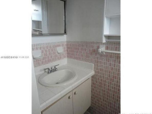 680 Miller Dr W402, Miami Springs FL 33166