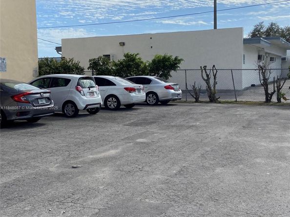 680 Miller Dr W402, Miami Springs FL 33166