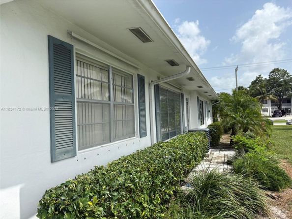 6540 Winfield Blvd 102, Margate FL 33063