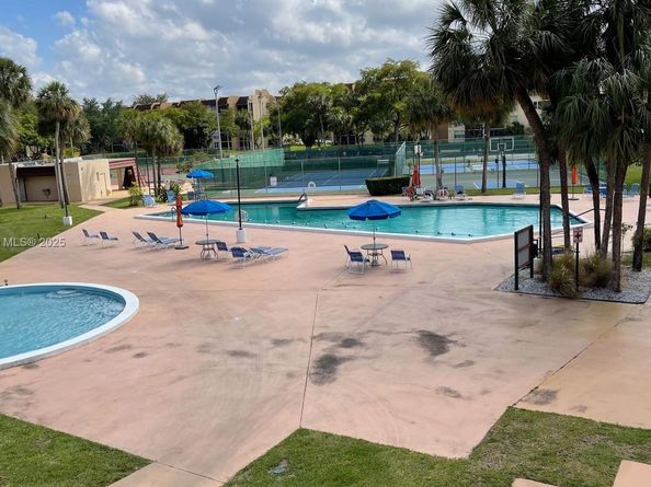 3671 Environ Blvd 164, Lauderhill FL 33319