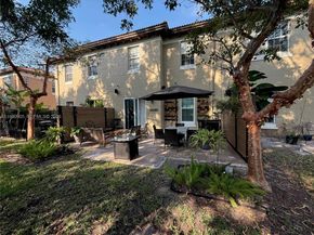 6923 Julia Gardens Dr, Coconut Creek FL 33073