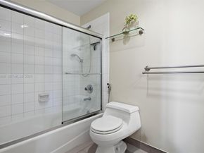 888 Brickell Key Dr 1903, Miami FL 33131