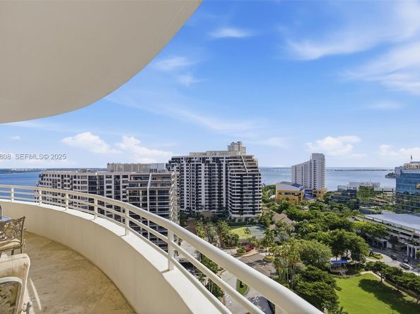 888 Brickell Key Dr 1903, Miami FL 33131