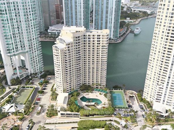 888 Brickell Key Dr 1903, Miami FL 33131