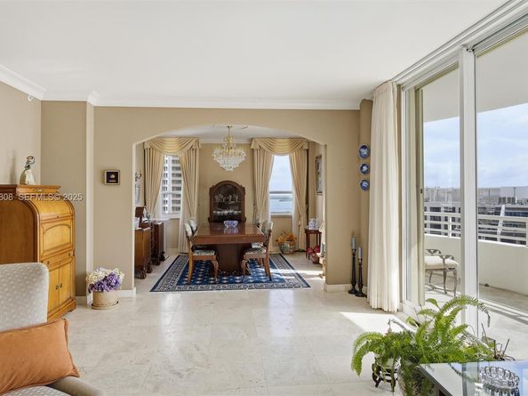 888 Brickell Key Dr 1903, Miami FL 33131