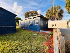 1927 Windsor Ave, West Palm Beach FL 33407