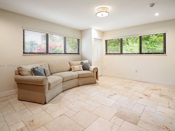 9890 SW 138th St, Miami FL 33176