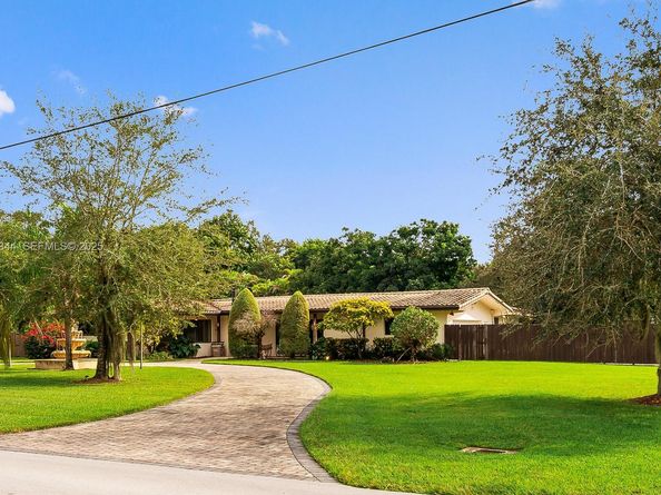9890 SW 138th St, Miami FL 33176