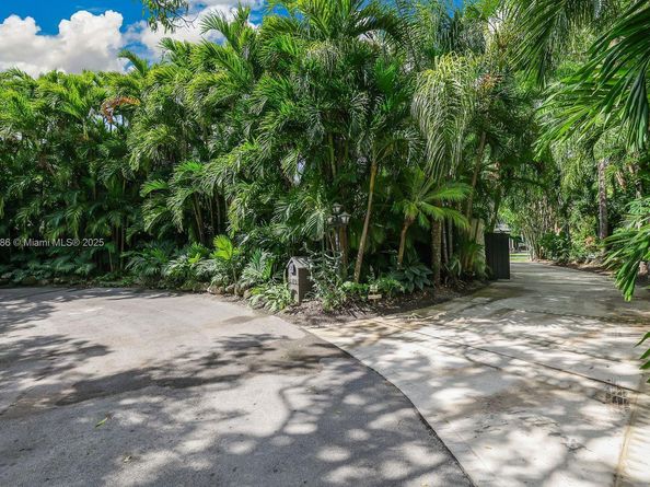 6910 SW 145th Ter, Palmetto Bay FL 33158