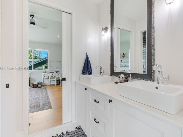 6910 SW 145th Ter, Palmetto Bay FL 33158