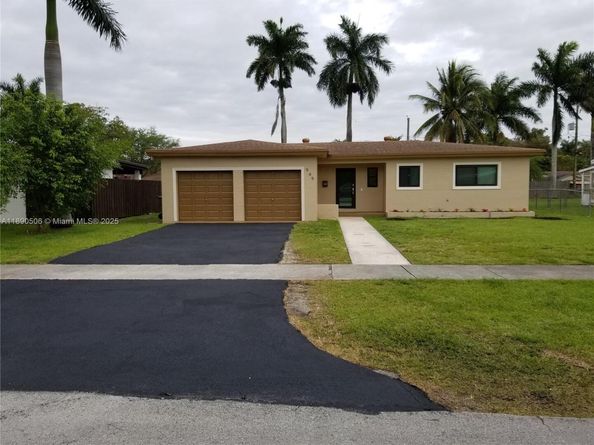 949 NW 10th St, Homestead FL 33030