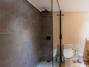 2301 Collins Ave 719, Miami Beach FL 33139