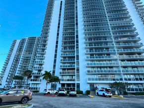 20505 E Country Club Dr 135, Aventura FL 33180