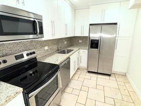 20505 E Country Club Dr 135, Aventura FL 33180