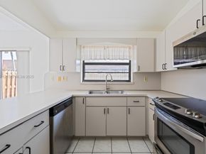 12770 NW 11th St, Miami FL 33182