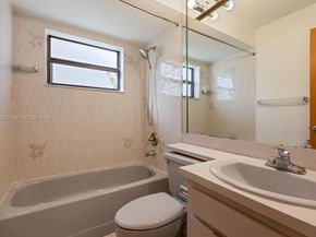 12770 NW 11th St, Miami FL 33182