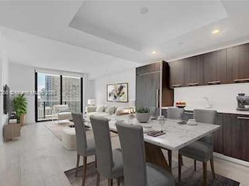 45 SW 9th St