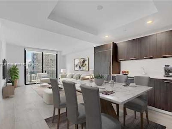 45 SW 9th St 1209, Miami FL 33130