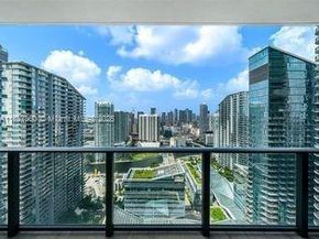 45 SW 9th St 1209, Miami FL 33130