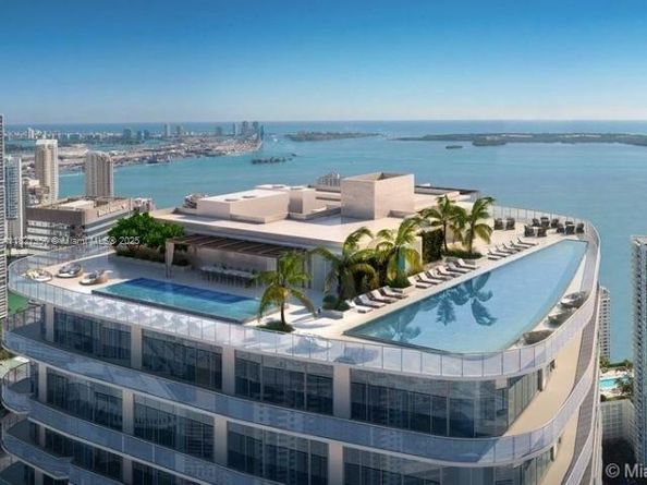 45 SW 9th St 1209, Miami FL 33130