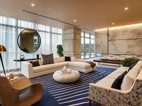 45 SW 9th St 1209, Miami FL 33130