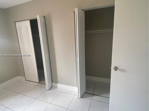 1368 NW 24th Ave 1368, Miami FL 33125