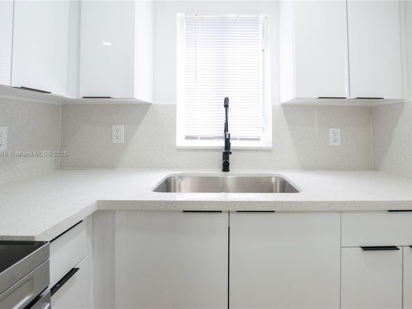 2250 NW 95th Ter, Miami FL 33147