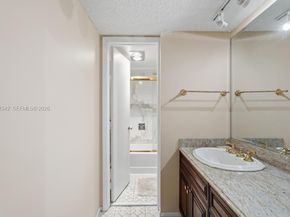 1 Las Olas Cir 306, Fort Lauderdale FL 33316