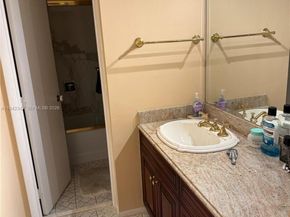 1 Las Olas Cir 306, Fort Lauderdale FL 33316