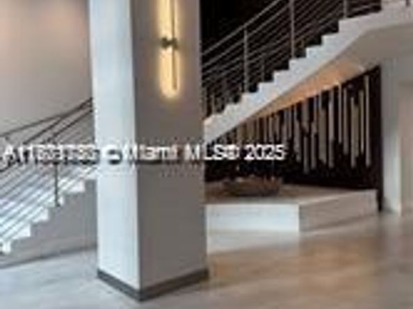 3000 S Ocean Dr 1006, Hollywood FL 33019