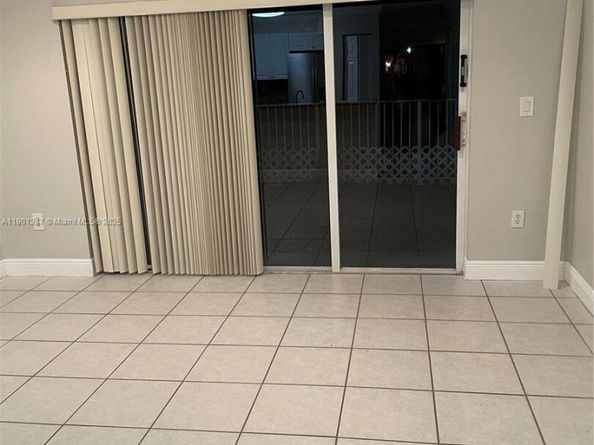 16530 SW 96th Ter, Miami FL 33196