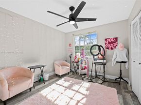 10997 Long Boat Dr, Cooper City FL 33026