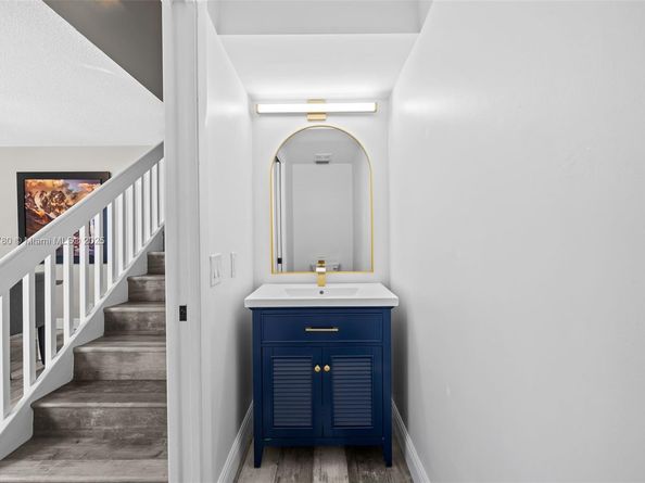 10997 Long Boat Dr, Cooper City FL 33026