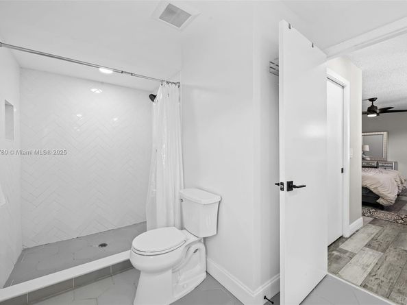 10997 Long Boat Dr, Cooper City FL 33026