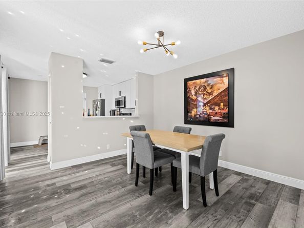 10997 Long Boat Dr, Cooper City FL 33026