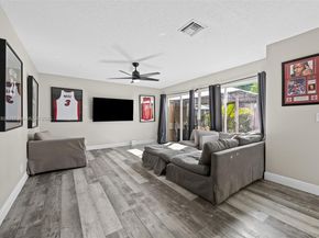 10997 Long Boat Dr, Cooper City FL 33026