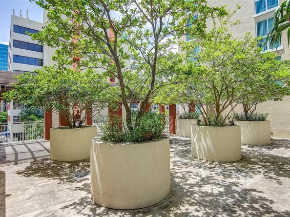 7270 SW 89th St C506, Miami FL 33156