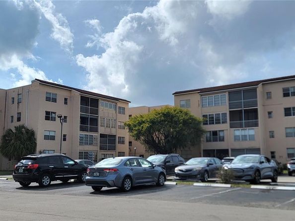2840 Somerset Dr 318M, Lauderdale Lakes FL 33311