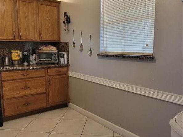 2840 Somerset Dr 318M, Lauderdale Lakes FL 33311
