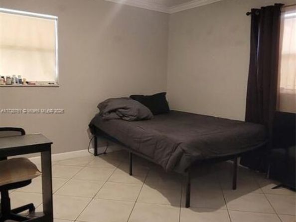 2840 Somerset Dr 318M, Lauderdale Lakes FL 33311