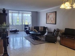 2840 Somerset Dr 318M, Lauderdale Lakes FL 33311