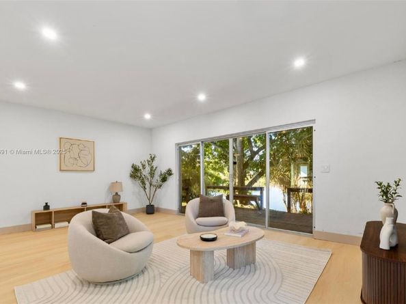 1905 NW 62nd Ter, Margate FL 33063