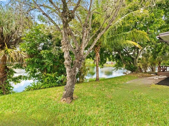 1905 NW 62nd Ter, Margate FL 33063