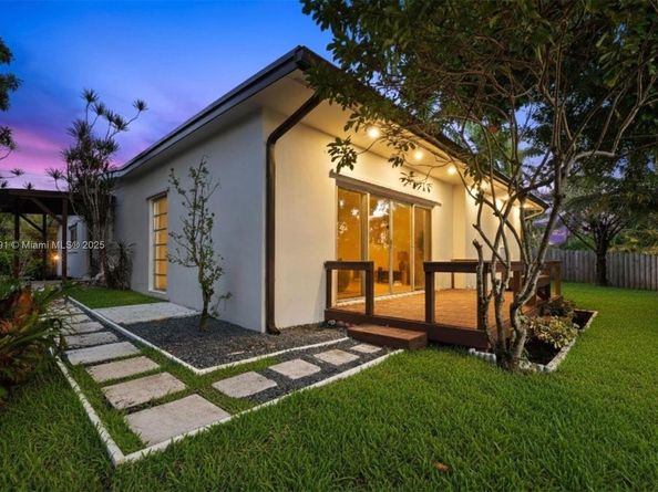 1905 NW 62nd Ter, Margate FL 33063